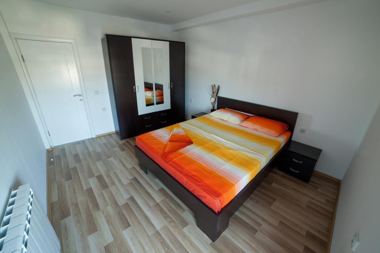 Apartments Rex Улцинь Экстерьер фото