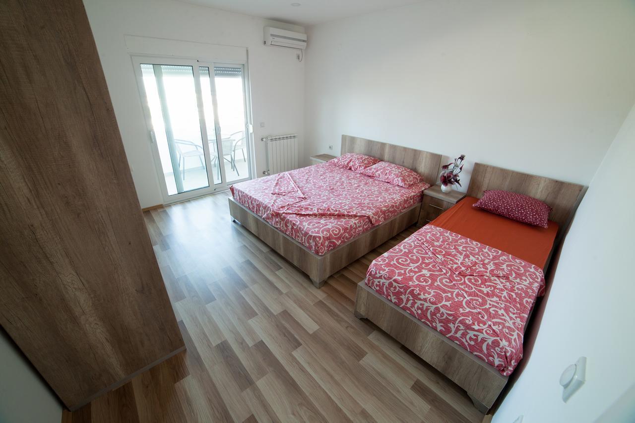 Apartments Rex Улцинь Экстерьер фото