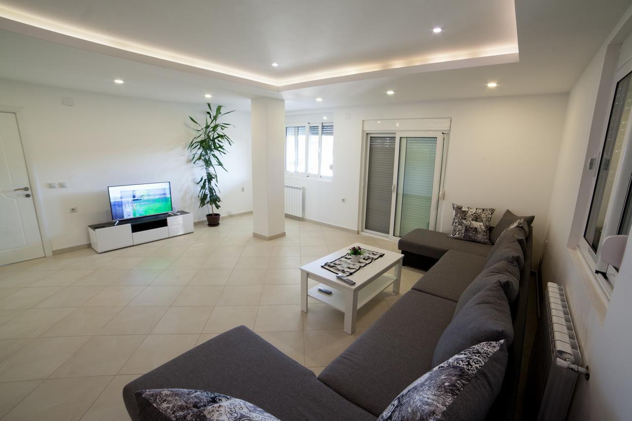 Apartments Rex Улцинь Экстерьер фото