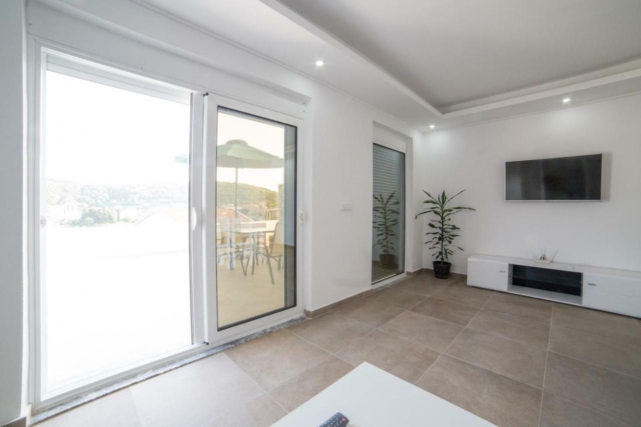 Apartments Rex Улцинь Экстерьер фото