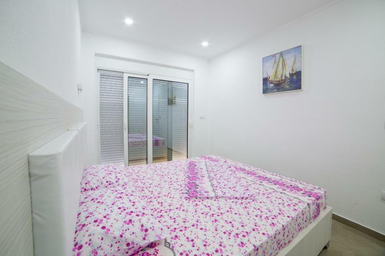 Apartments Rex Улцинь Экстерьер фото
