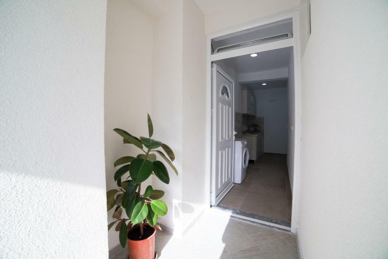 Apartments Rex Улцинь Экстерьер фото